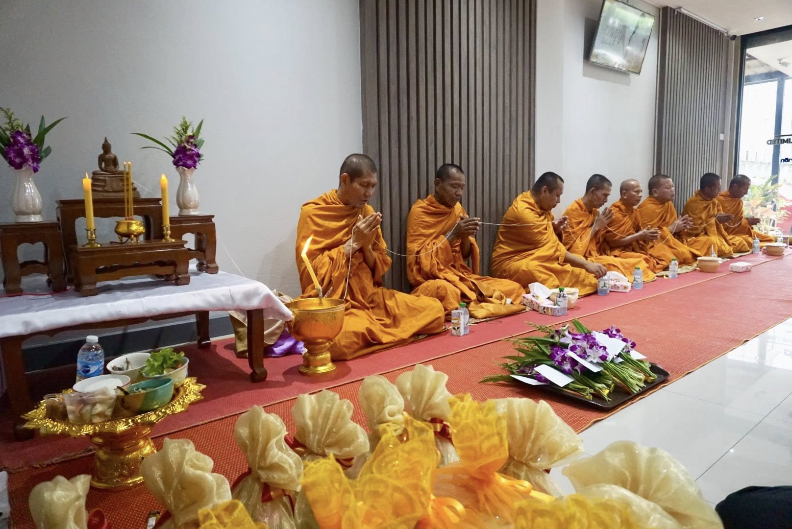 ทำบุญขึ้นปีใหม่ไทย วันสงกรานต์ 2568