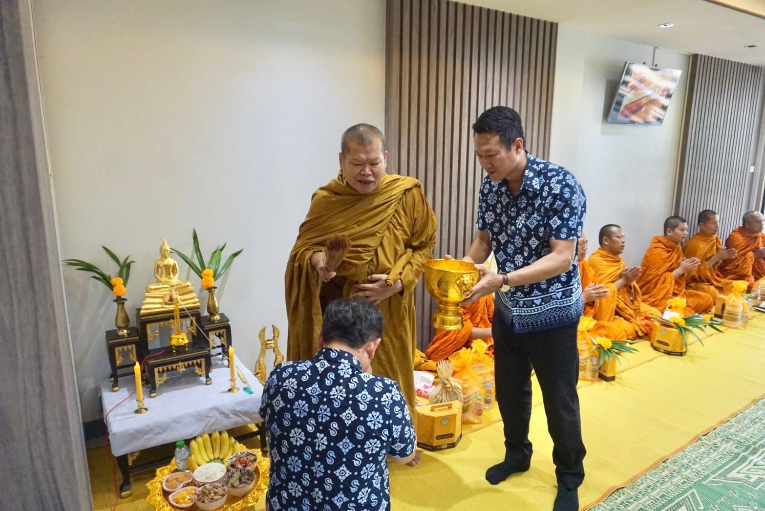 ทำบุญเลี้ยงพระ เนื่องในโอกาสวันขึ้นปีใหม่ 2567