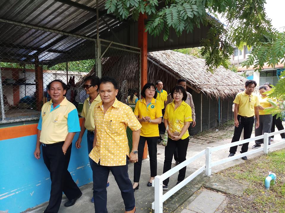 ทำกิจกรรมสาธารณประโยชน์เพื่อสังคมที่โรงเรียนฉะเชิงเทราปัญญานุกูล
