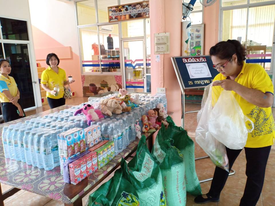 ทำกิจกรรมสาธารณประโยชน์เพื่อสังคมที่โรงเรียนฉะเชิงเทราปัญญานุกูล