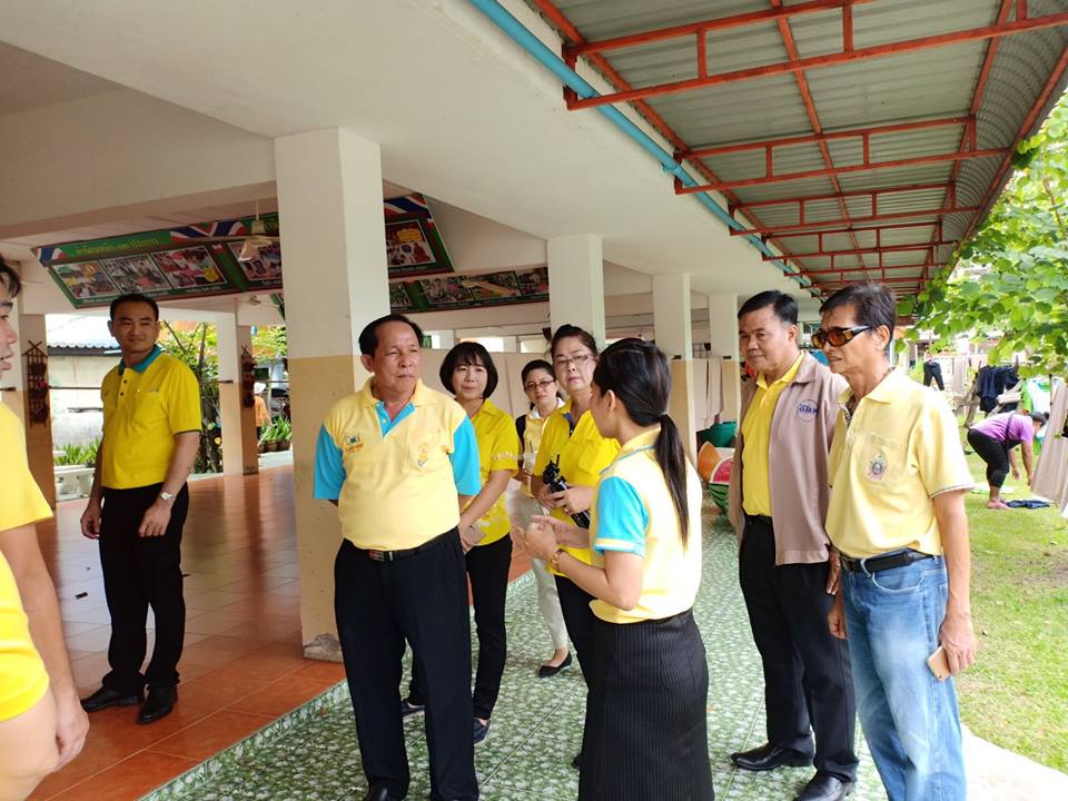 ทำกิจกรรมสาธารณประโยชน์เพื่อสังคมที่โรงเรียนฉะเชิงเทราปัญญานุกูล