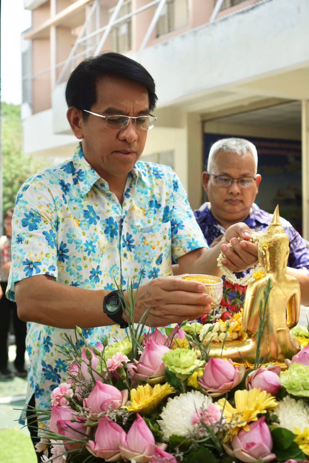 พิธีทำบุญ และรคน้ำขอพรเนื่องในเทศกาลสงกรานด์ ปี 2566