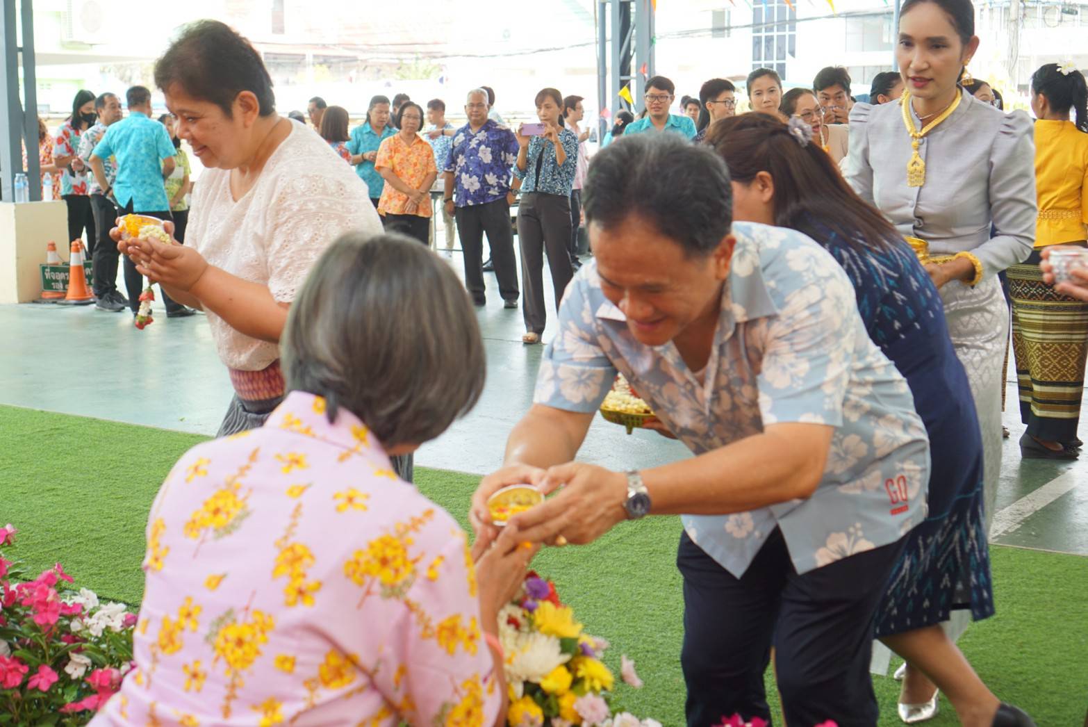 พิธีทำบุญ และรคน้ำขอพรเนื่องในเทศกาลสงกรานด์ ปี 2566